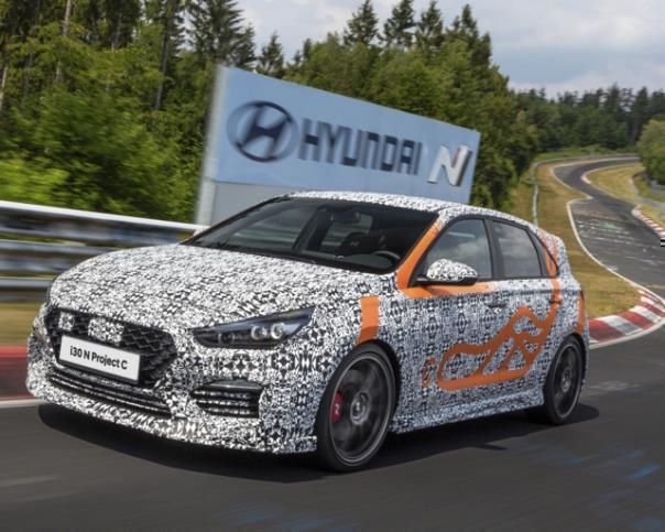 Noch getarnt: Hyundai i30 N Project C.  Foto: Auto-Medienportal.Net/Hyundai